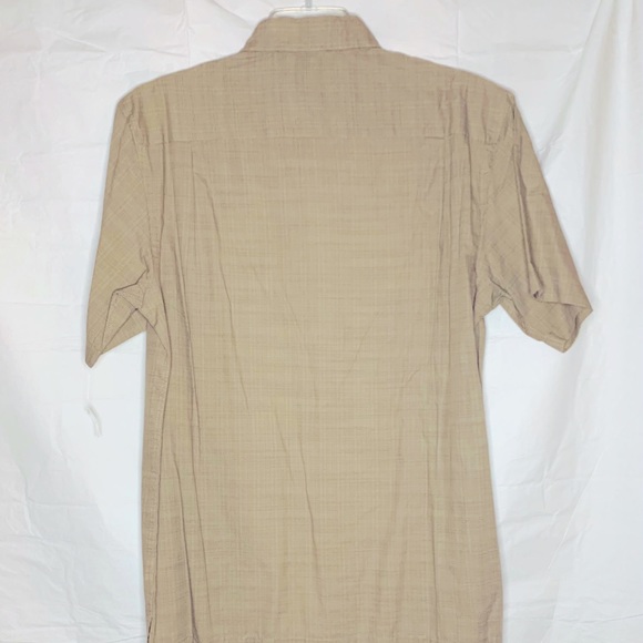 Van Heusen No Iron Button up Short Sleeved Shirt - Picture 4 of 5